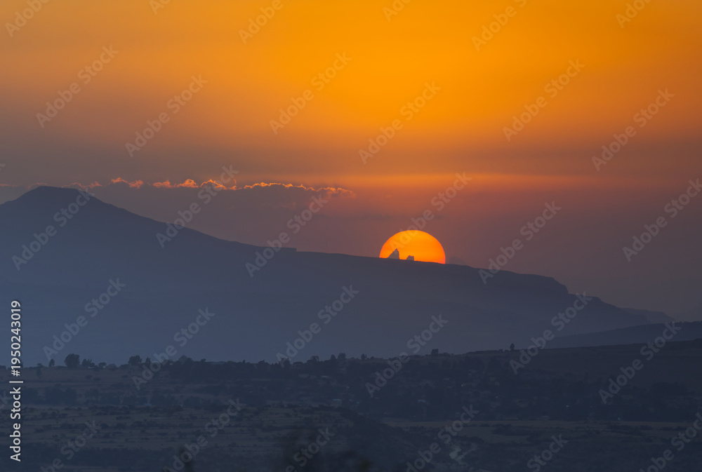 Fototapeta premium Sunset over the Gheralta Mountains, Ethiopia