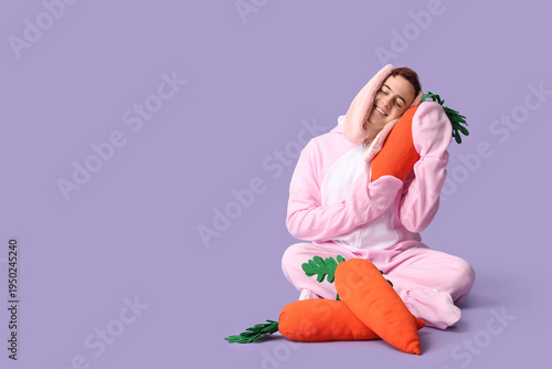 Happy young man in Easter b...
