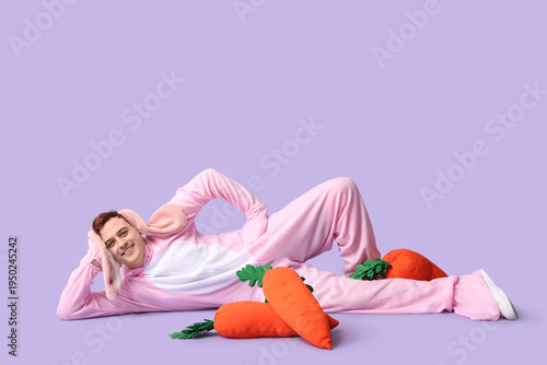 Happy young man in Easter b...