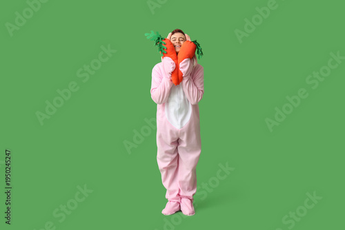 Happy young man in Easter b...