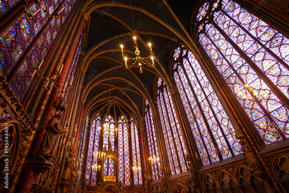 Obraz premium Stained glass windows of Saint Chapelle