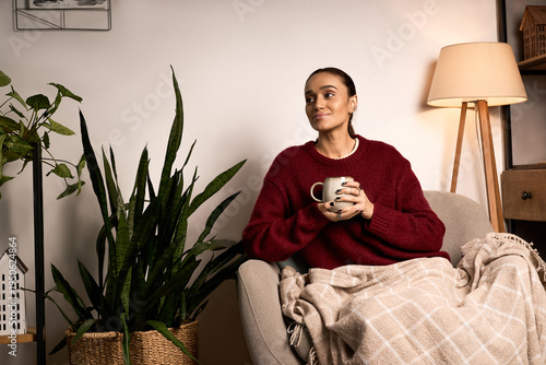 Canvastavla Cozy moments at home with a warm drink on a winter day