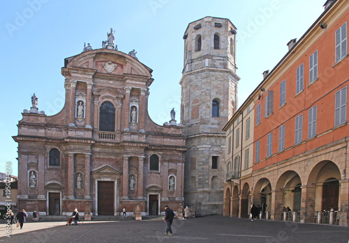 Reggio Emilia; la chiesa di San Prospero col campanile ottagonale