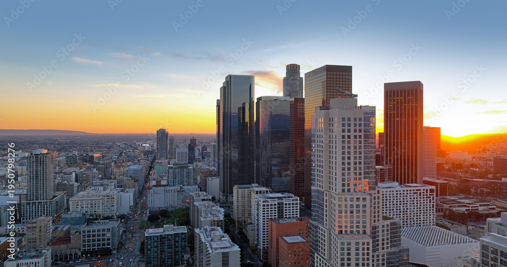 Fototapeta premium Los Angeles cityscape urban modern buildings. Los Angeles downtown financial district towers. Los Angeles aerial panorama California city. Los Angeles architecture.