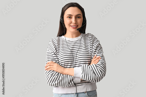 Female technical support ag...