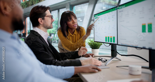 Tableau sur toile Diverse Team Of Environmental Lawyers