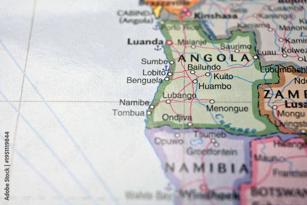 Obraz premium Lubango Angola – Map Location with Blurred Background