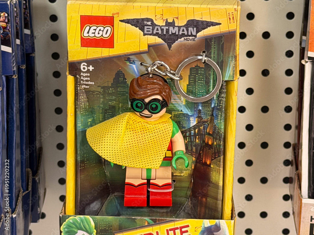 Fototapeta premium Lego batman movie robin minifigure keychain in retail packaging