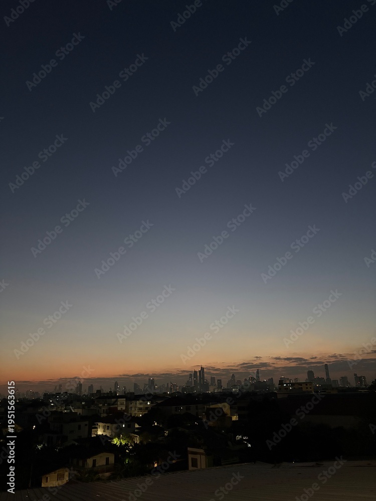 Fototapeta premium sunset over the city