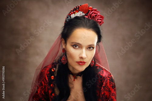 Foto Horizontal Banner of Gothic Queen of Hearts with Wide Copy Space