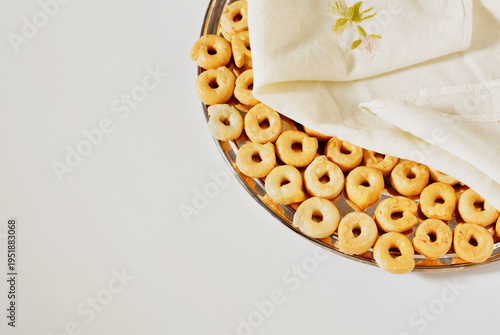 Plate with taralli snack