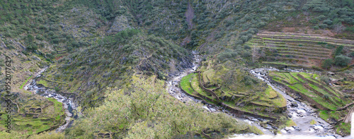 Wallpaper Mural El Gasco meander panorama Torontodigital.ca