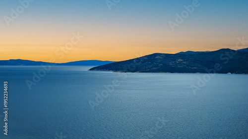 Konstfotografi the sunset reveals the beautiful nature of the Croatian sea
