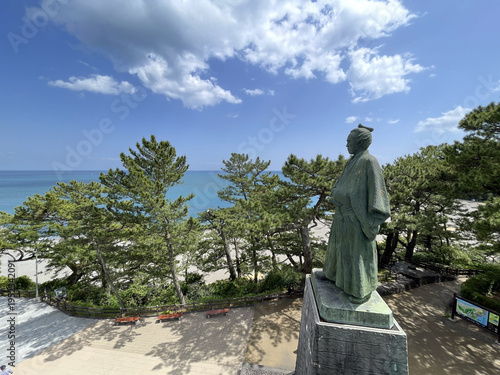 高知県の桂浜にある坂本龍馬像
