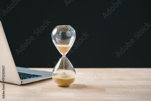 Foto Hourglass, time glass, hour, sand clock, timer visualize business growth concept