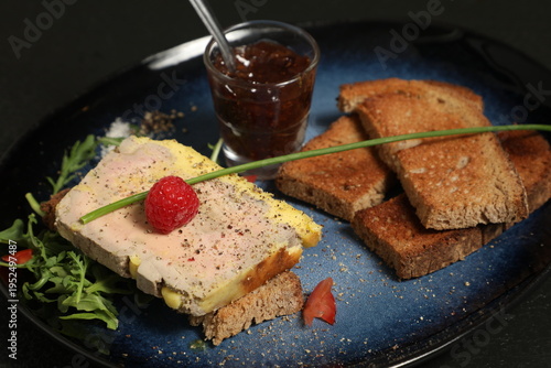 Принти на полотні Foie gras de canard avec pain et confiture