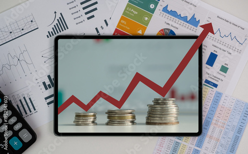 Fotografía Finance chart showed a significant increase in stock market profits, driven by h