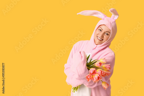 Funny senior woman in Easte...