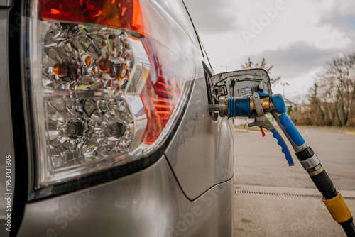 Tankowanie auta gazem