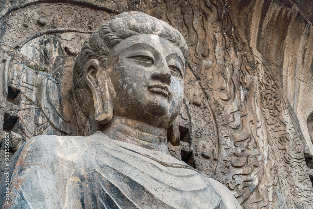 Fototapeta premium Buddha Statue at Longmen Grottoes, Luoyang China