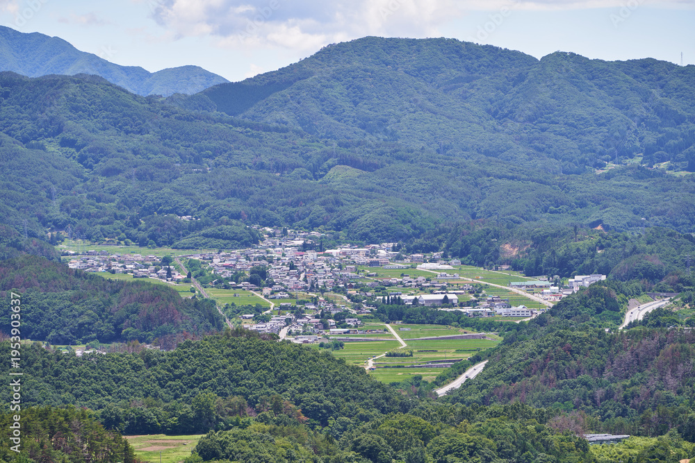 Obraz premium 長野県 アルプス展望道路からの筑北村