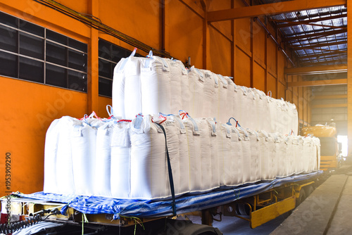Bild auf Leinwand Semi Truck Loaded with Jumbo Bulk Bags for Agricultural Export