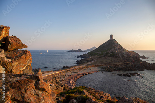 Photos LES ÎLES SANGUINAIRES AU COUCHER DE SOLAIL À AJACCIO EN CORSE