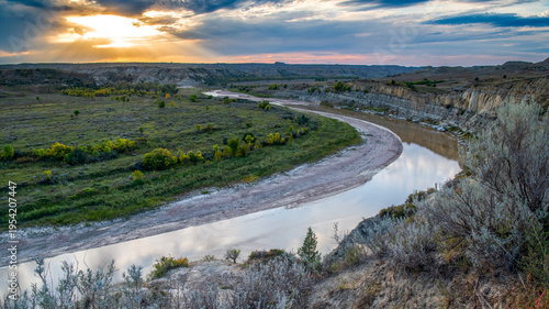 Wind Canyon Overlook in the park’s south unit provides a view of the Little Missouri River, Theodore Roosevelt National Park, North Dakota.