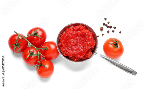 Bowl of tasty tomato paste ...