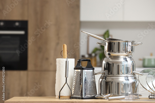 Stainless cooking pots and ...