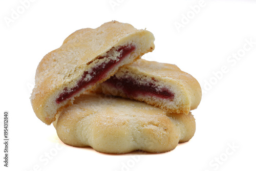 Fotografia Small raspberry biscuit isolated on white background