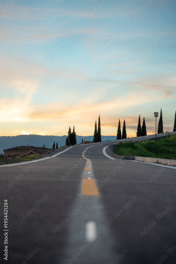 Fototapeta premium road in sunset