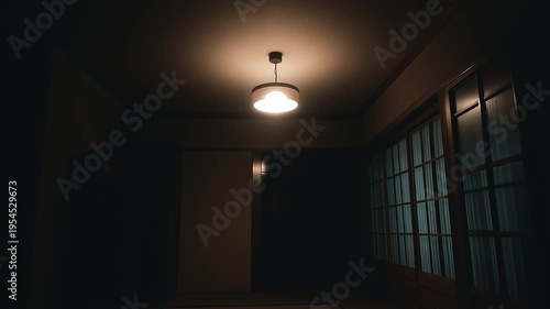 不気味な雰囲気の電灯