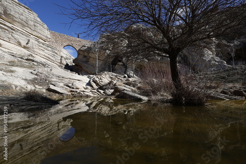 Cuadro en lienzo The Devil's Bridge is a historical aqueduct dating back to the 16th century Ottoman and Byzantine periods, located in the village of Sille in Konya
