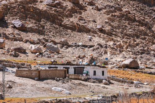 Leh Ladakh India travel des...