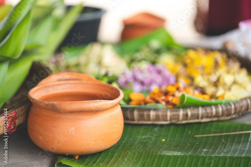 Clay pot banana leaf tradit...