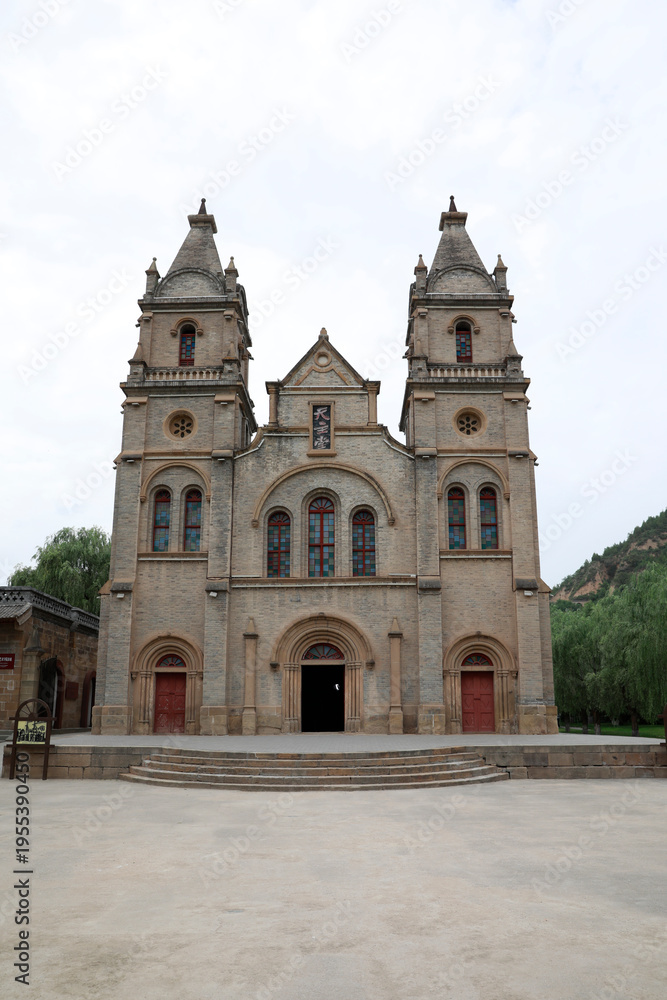 Fototapeta premium The former site of Lu Xun Academy of Arts and Literature in Yan'an, Shaanxi, is an old building.