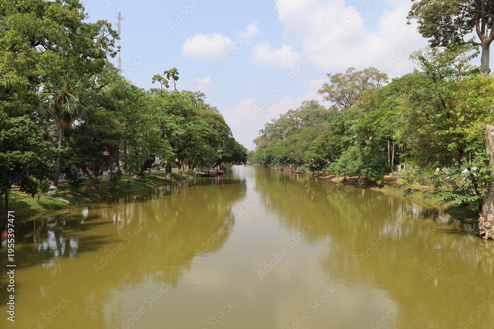 Fototapeta premium Siem reap city in Cambodia downtown daytime