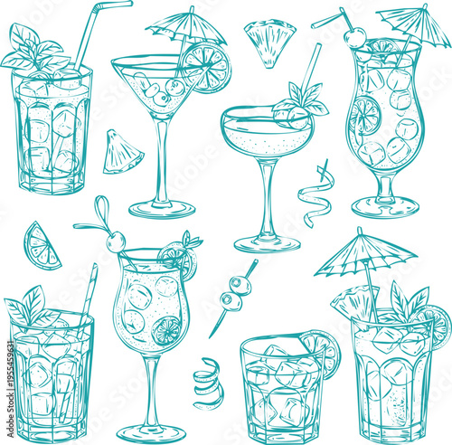 Seamless pattern of hand drawn outline cocktails, drinks, ice, fruit, garnishes on transparent background