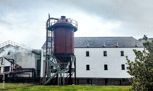 Quadro su tela an old whiskey distillers in ireland