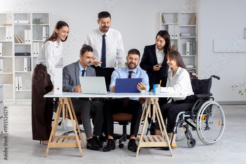 Group of business people wi...