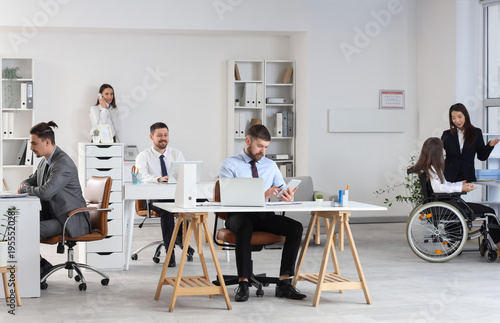 Group of business people wi...