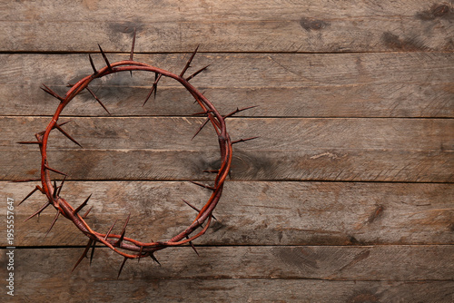 Crown of thorns on wooden b...