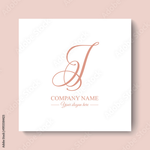 Elegant I letter logo monogram in luxury style with flowing calligraphy lines, premium branding template for boutique, beauty salon and wedding business