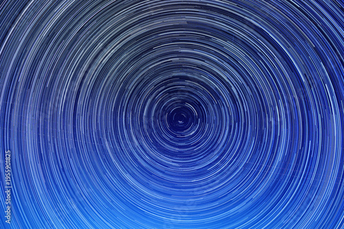 Wallpaper Mural 北極星と星の周回する星の軌跡　横位置 Torontodigital.ca