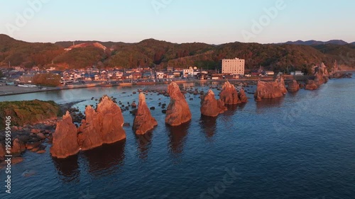 橋杭岩（和歌山県串本町）