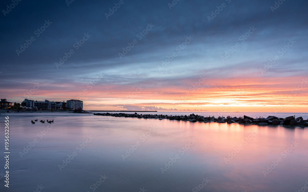 Obraz premium Sunset in Darłowo on the Baltic Sea
