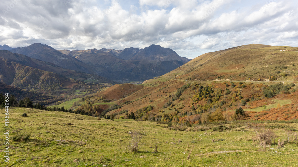 Fototapeta premium Vue depuis le col du Val-Louron