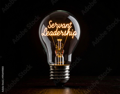 Glühbirne mit einem Glühdraht das aussieht wie das Wort 