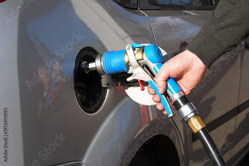 Quadro su tela The process of refuelling a vehicle with liquefied petroleum gas (LPG/propane-bu